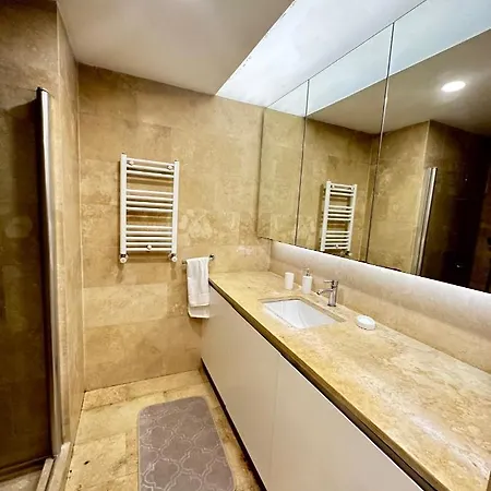 Apartament Retreat To Stylish 1br 1ba W/free Wi-fi
