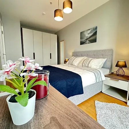 Retreat To Stylish 1br 1ba W/free Wi-fi *